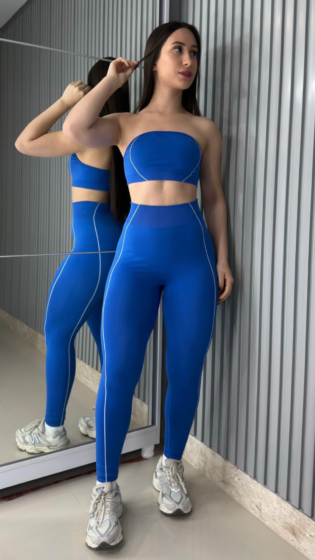 Conjunto Electric Blue empina bumbum